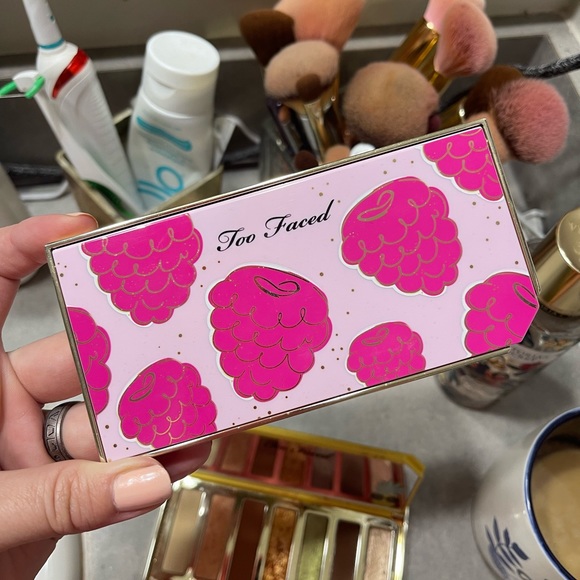 Too Faced Tooty Fruity Pink Razzle Eye Palette - Picture 2 of 12